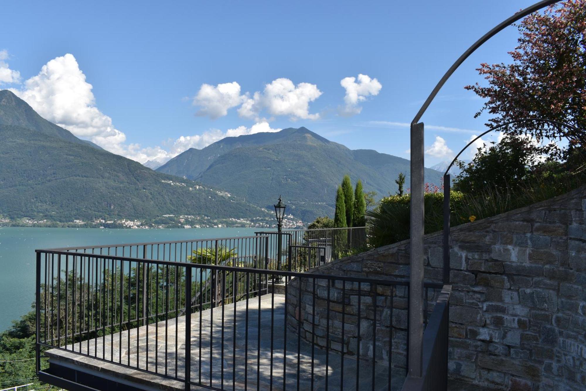 Apartment Monte e Lago Pianello Del Lario Esterno foto